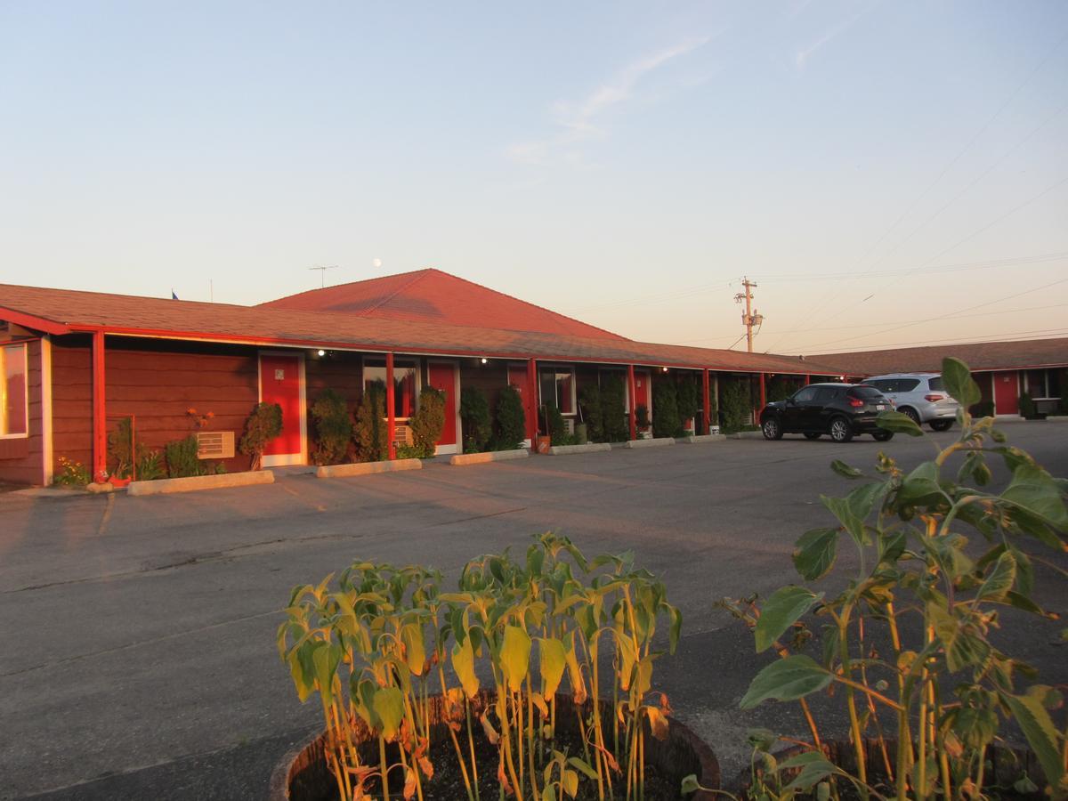 Pembina River Inn Entwistle Экстерьер фото