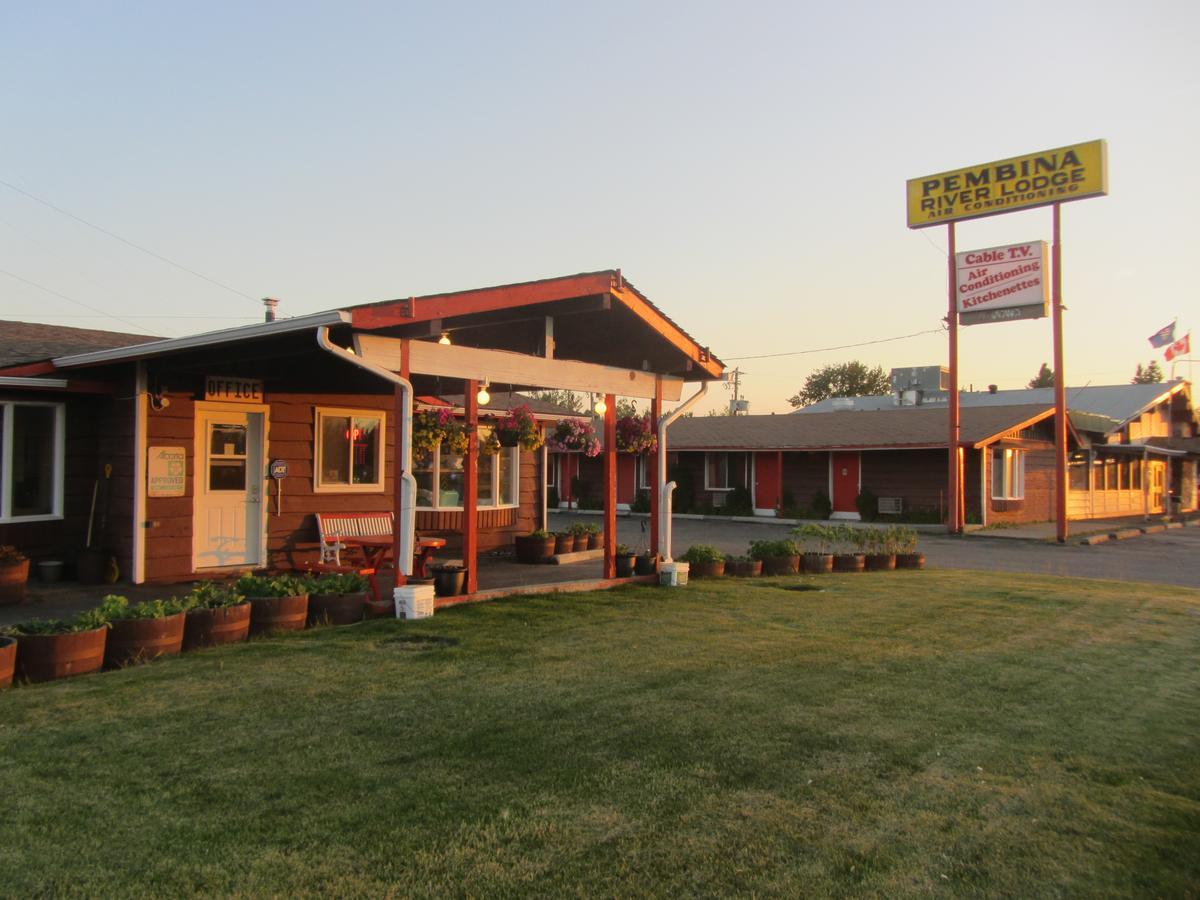 Pembina River Inn Entwistle Экстерьер фото