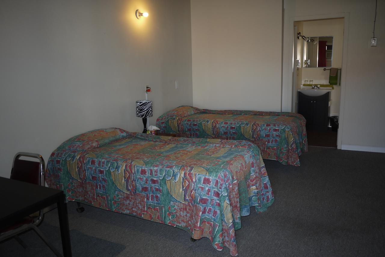 Pembina River Inn Entwistle Экстерьер фото