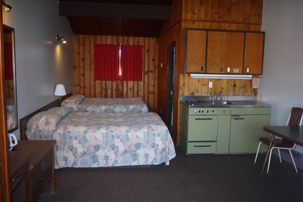 Pembina River Inn Entwistle Экстерьер фото